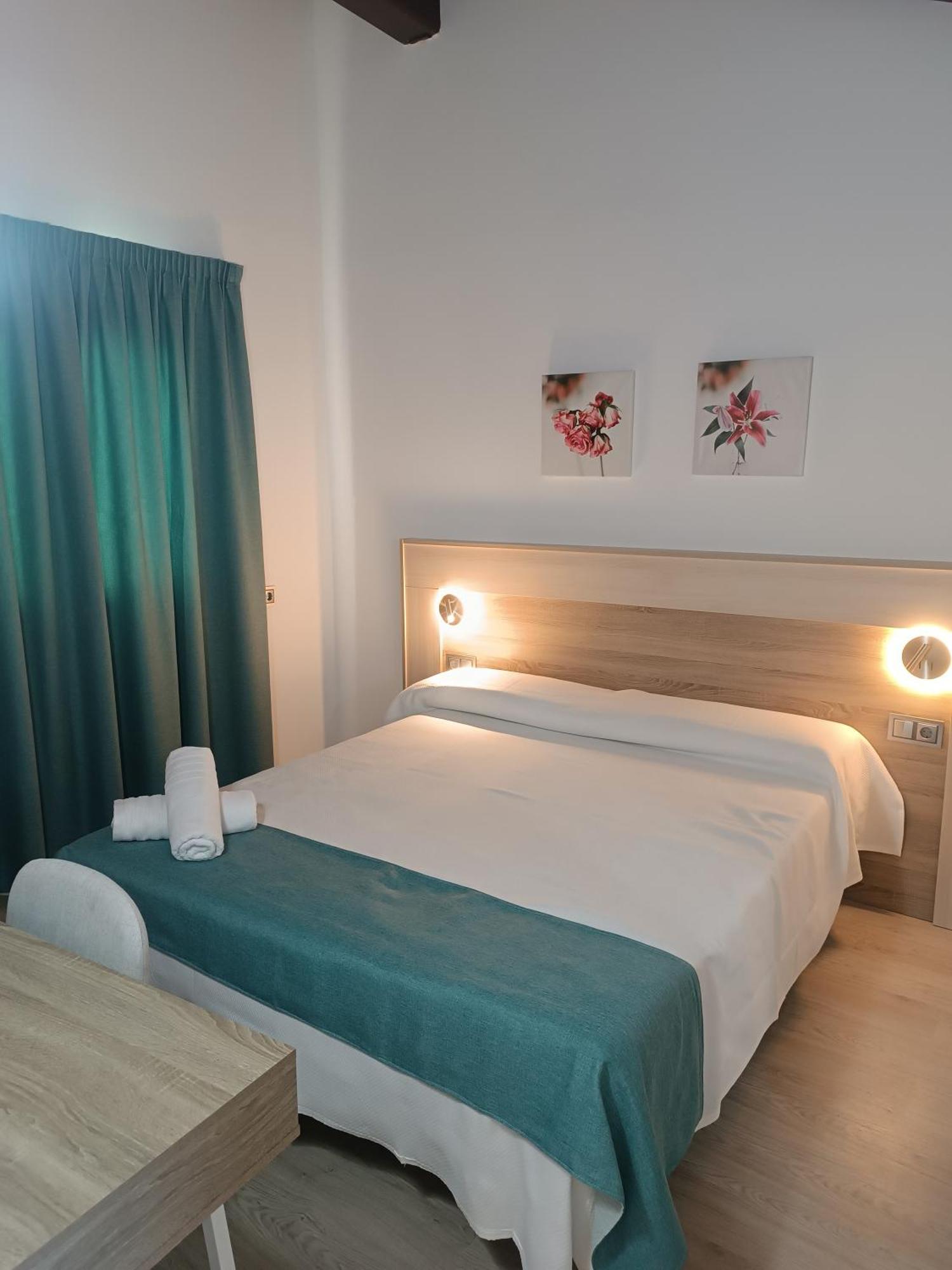 Apartamentos Turisticos Avila Puerta De La Santa 2-1 Luaran gambar